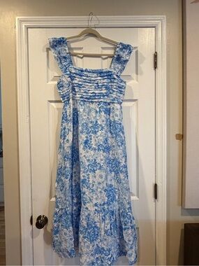 NWT Blue and White Floral Maxi Blu Pepper Dress Size L,(Bust Fits Like A Medium)